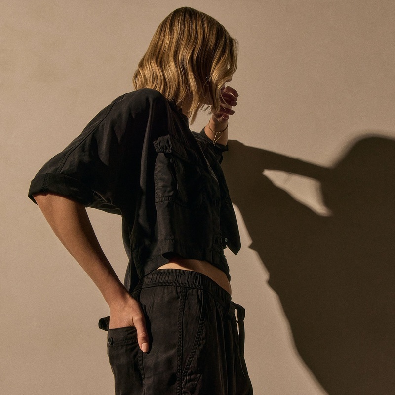 Pocket Cropped Shirt - Black
