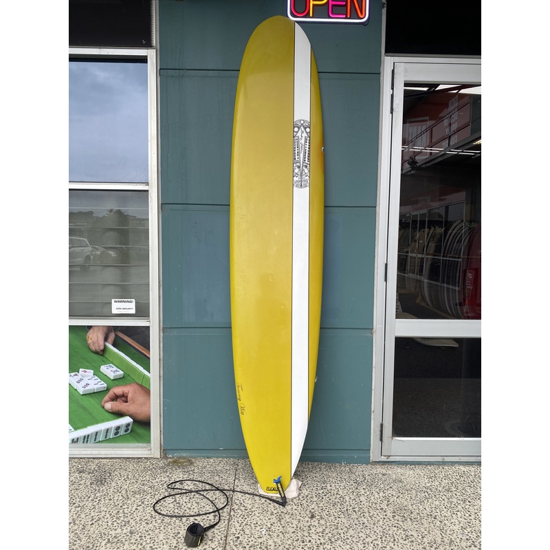 2nd Hand Hurley Fletcher Tommy Witt -9'1, approx 64L, with fins, leash & sock