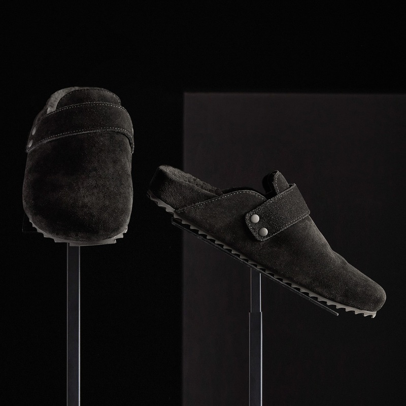 Women's Suede Slip On Clog - Black/Black