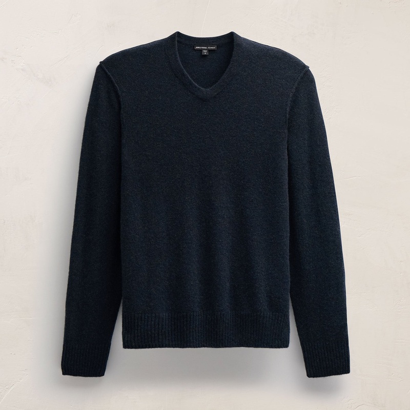 Soft Featherweight Cashmere V Neck - Coal