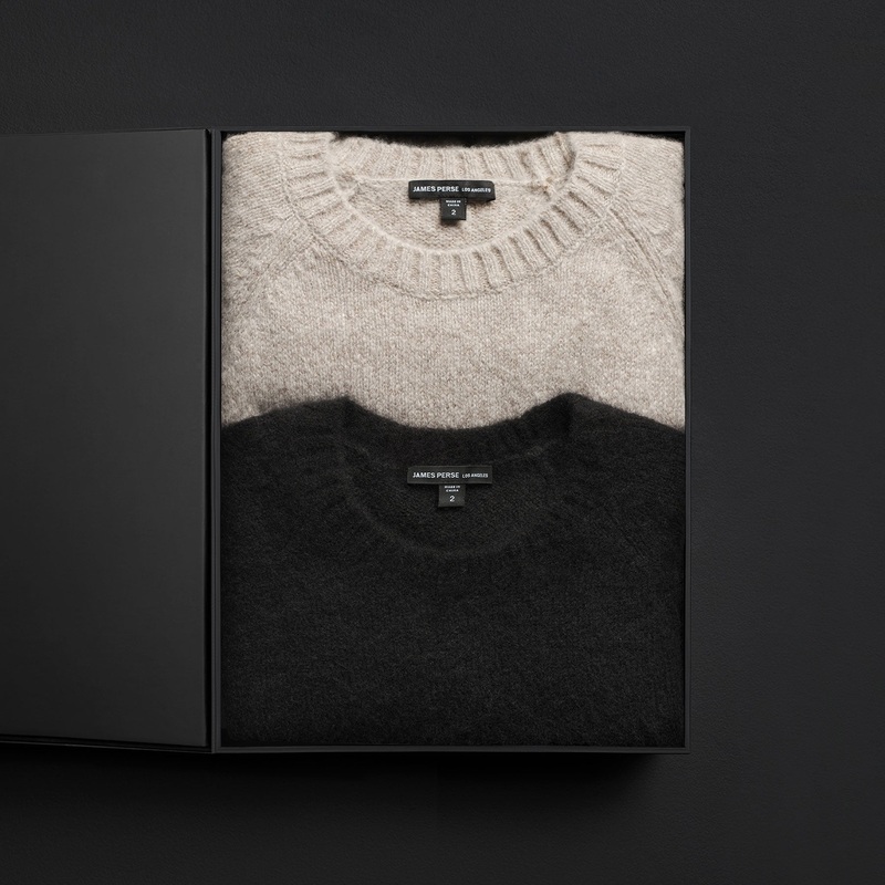 Men's Lightweight Textured Cashmere Crew Gift Set - True Black/Hazel