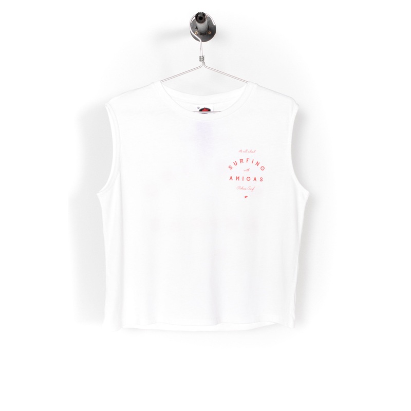 SURFING THE BASQUE COUNTRY - SURFING WITH AMIGAS TANK - WHITE
